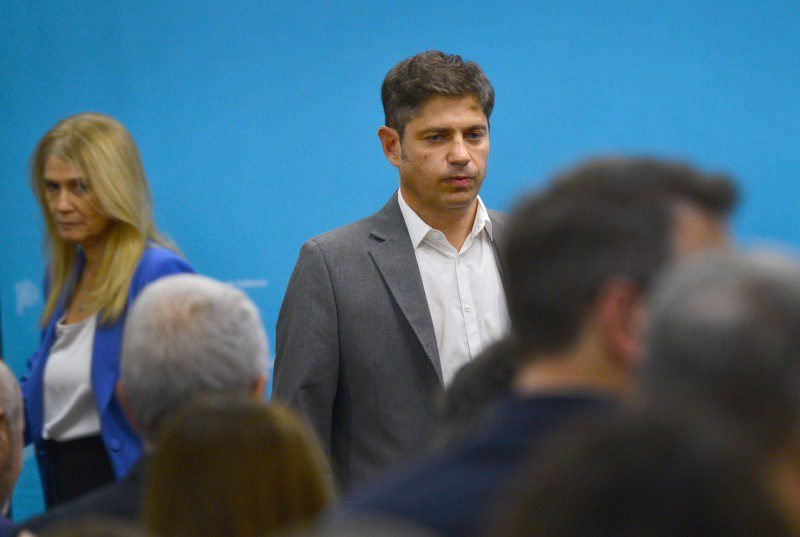 Con fuerte respaldo del peronismo, Kicillof denunciará a Milei por querer intervenir la provincia