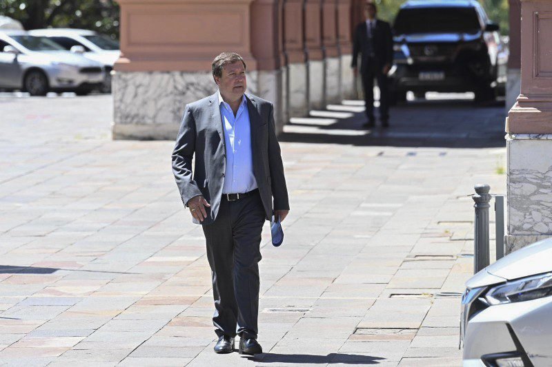 Una maniobra de Weretilneck complica el mega proyecto para privatizar el cerro Catedral