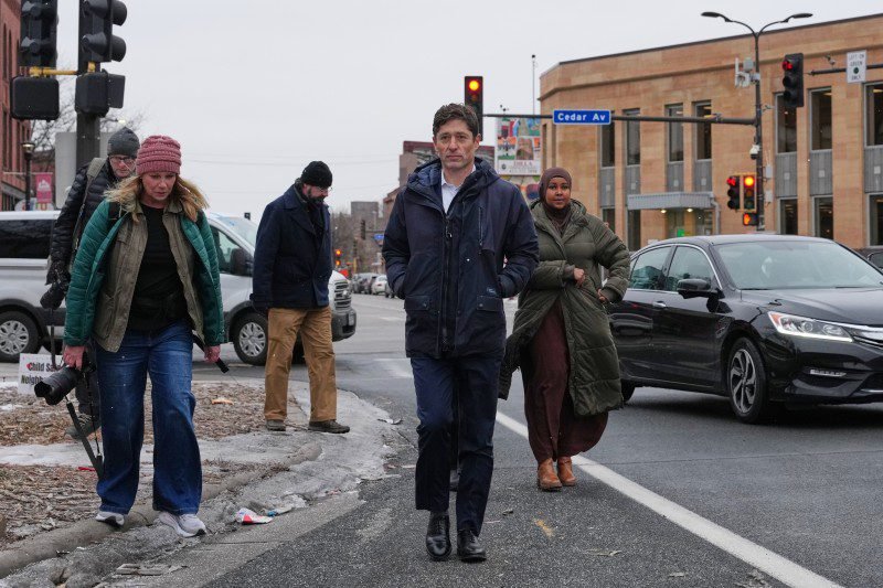 El alcalde de Minneapolis dijo que no acatará las leyes migratorias de Trump y escala la tensión en Minneapolis